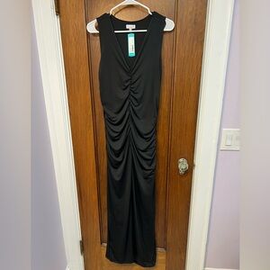 Elegant black gown with front slit, size M